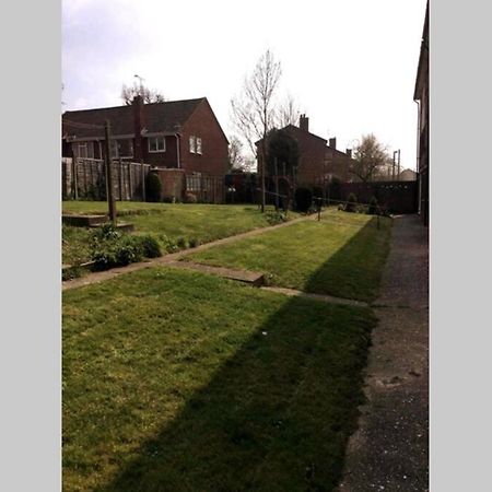 شقة Spacious Ground Floor Studio Flat - Easy Access To Stansted Airport, London And Cambridge بيشوبْسْ ستورتفورد المظهر الخارجي الصورة