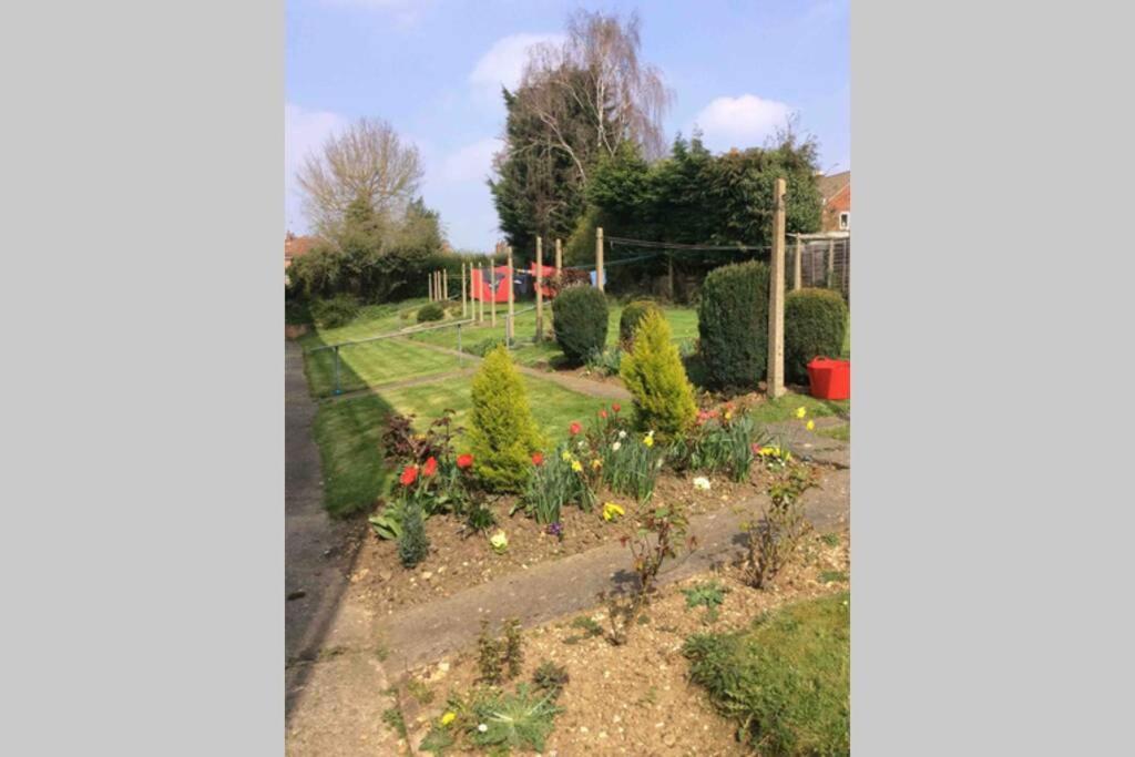 شقة Spacious Ground Floor Studio Flat - Easy Access To Stansted Airport, London And Cambridge بيشوبْسْ ستورتفورد المظهر الخارجي الصورة